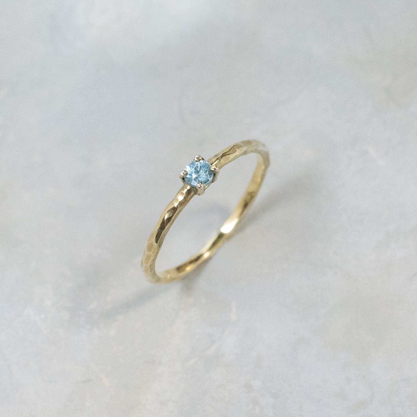 ブルージルコン ラウンド3mm K18GPゴールドプレーンリング 1.5mm幅 槌目 sv|FA-1075 | 3枚目